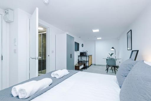 Silver Street Apartments by Staycay - Housity