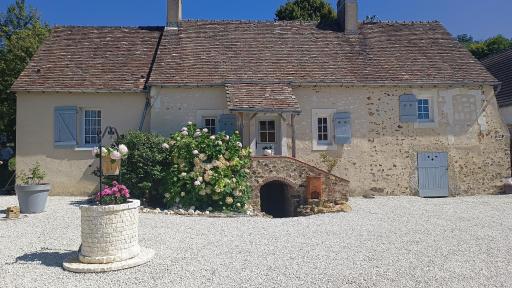 La Petite Maison Dans La Prairie - Housity