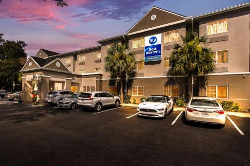 Best Western Patriots Point - Housity