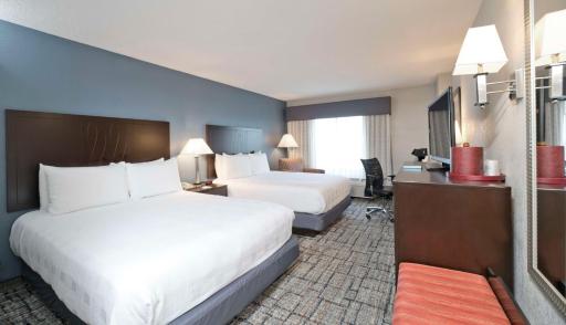 Best Western Plus Hotel & Conference Center - Housity