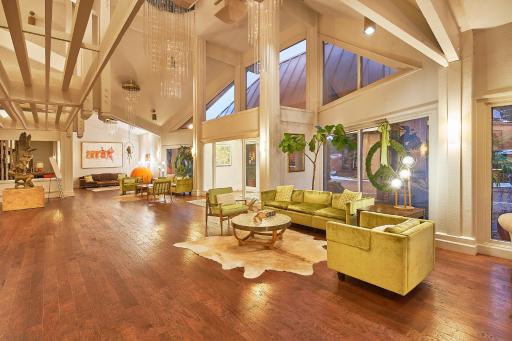 Ashland Hills Hotel & Suites - Housity