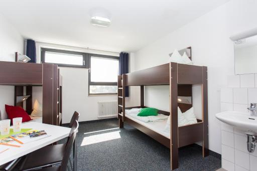 Jugendherberge City-Hostel Köln-Riehl - Housity