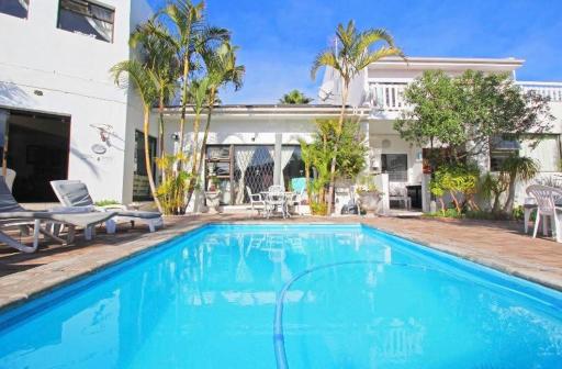 Au Plais De Langebaan at Palm Tree Villa - Housity