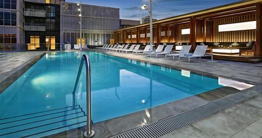 Upscale Suite at CN Tower, Metro Convention & Rogers Centre - Housity