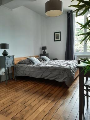 Et au pied coule une rivière, situation et vue idéales - Housity