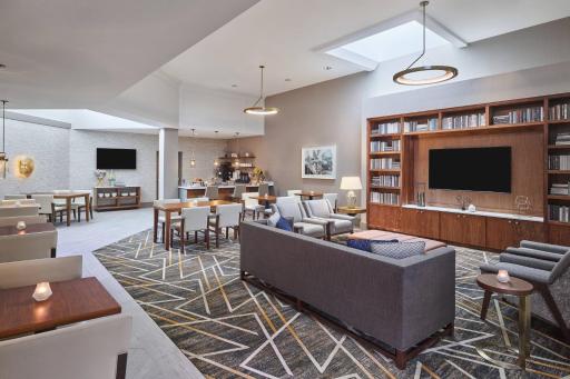 Sheraton Portland Airport Hotel - Housity