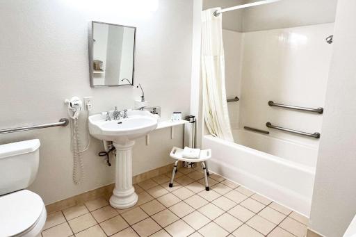 Quality Inn Gainesville I-75 - Housity