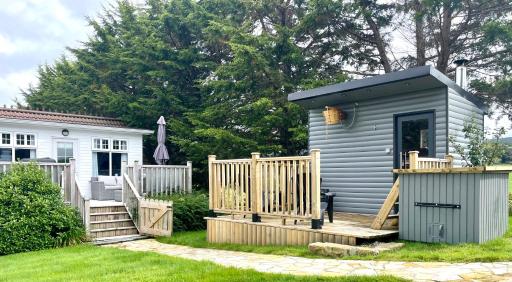 Cosy First Floor Loft Apartment - Housity