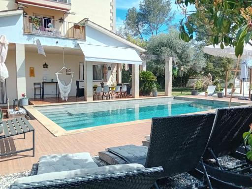 Les Canyes Cottage, Private Villa Resort - Housity