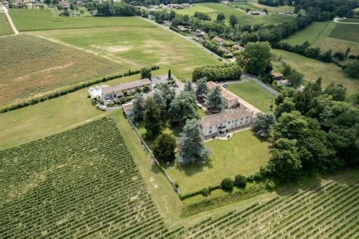 Les Secrets Château Pey La Tour - Logis Hôtels & Restaurant - Housity