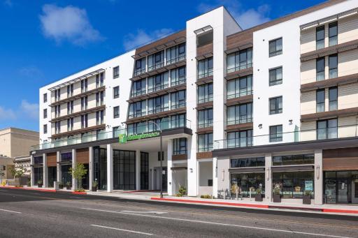 Holiday Inn & Suites Monterey Park – Los Angeles, an IHG Hotel - Housity