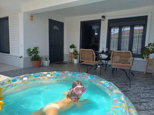 The White House - Housity