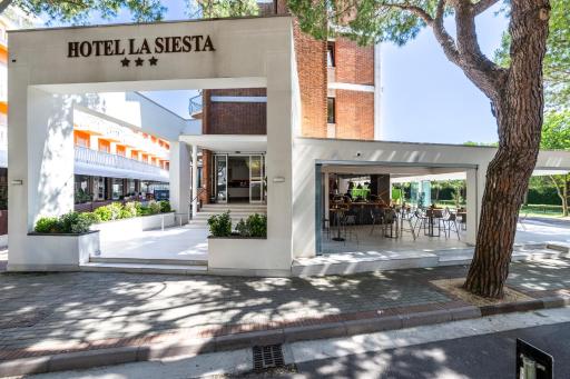 Hotel La Siesta - Housity