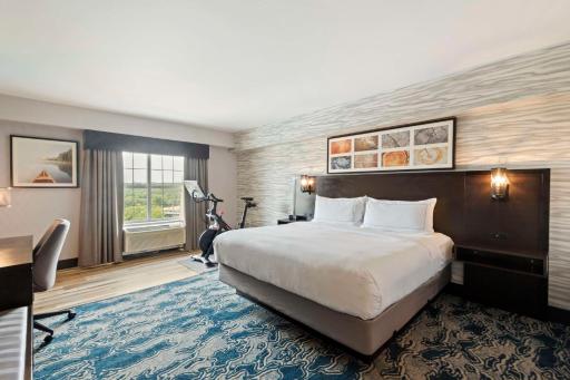 Doubletree By Hilton Front Royal Blue Ridge Shadows - Housity