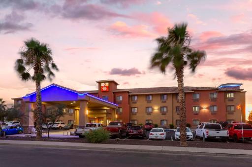Best Western Plus Safford - Housity
