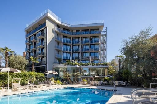 Garda Suite Hotel - Tonelli Hotels - Housity