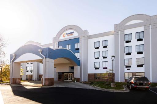 Comfort Suites Springfield I-70 - Housity