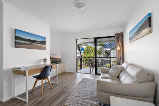 1 Bedroom Unit in 4 Star Tropical Resort in Noosaville - Housity