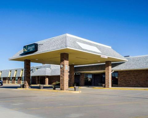 Quality Inn Liberal - Housity