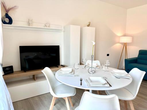 Mirage Rooms & Apartments - Housity