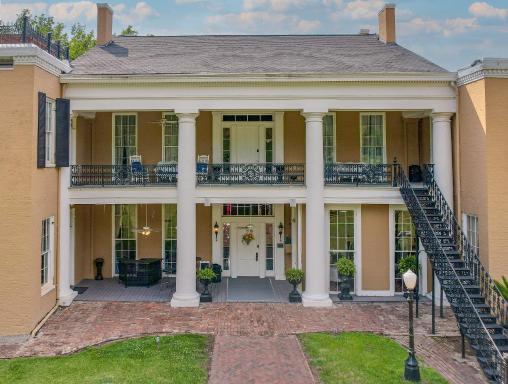 The Inn at Cedar Grove - Housity