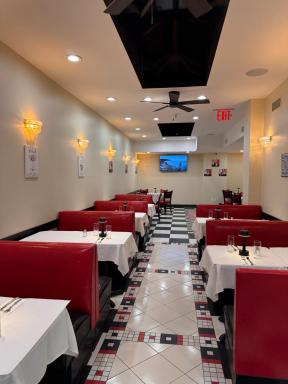 Holiday Inn Lower East Side, an IHG Hotel - Housity
