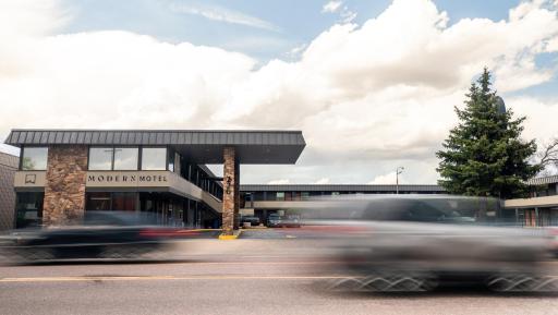 Modern Motel - Housity