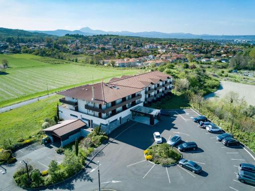 Best Western Plus Hôtel Gergovie - Housity