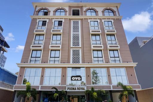 Super Townhouse Poona Royal - Housity