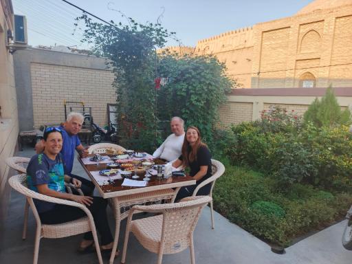 Shodlik Guest House - Housity