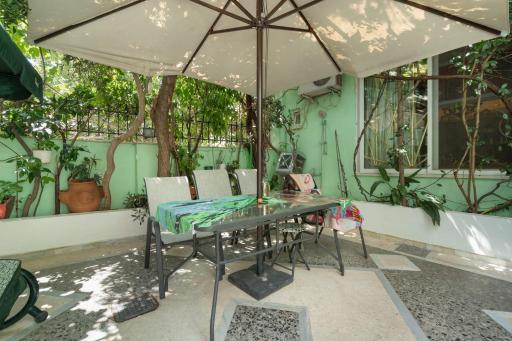 Villa Maria and Dimosthenis - Housity