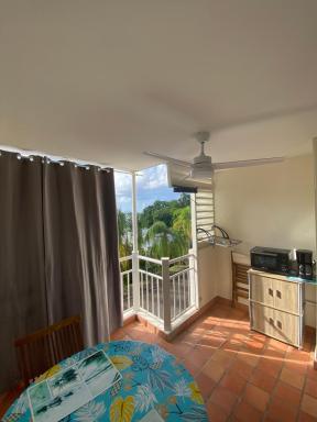 Studio paisible avec piscine, pas loin de la plage - Housity