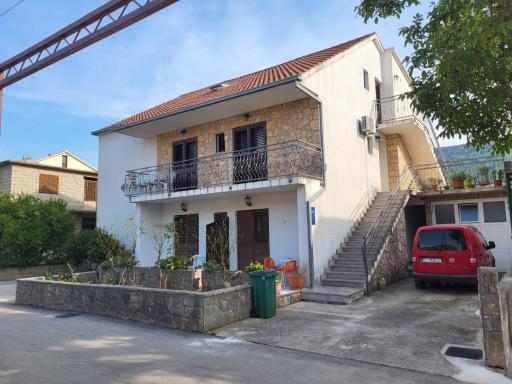 Apartments Šperka - Housity