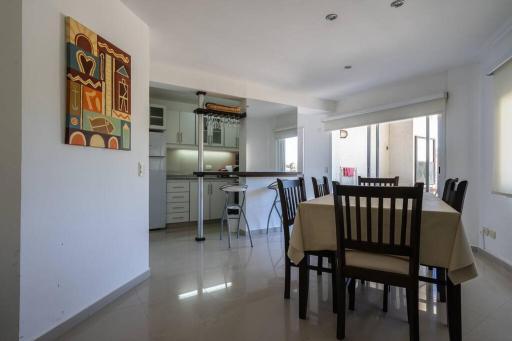 Divino dto zona centro con cochera y terraza con solarium propia - Housity