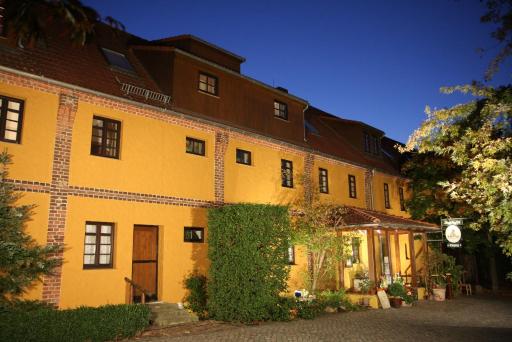 Hotel Wenzels Hof - Housity