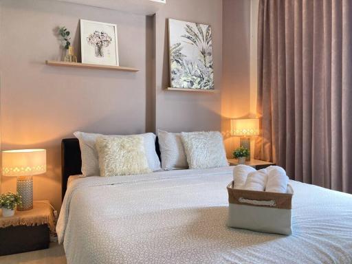 Top-Floor Studio Retreat - Housity