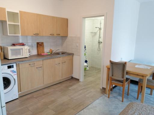Lucky Hostel - Housity