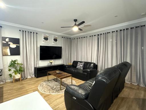 Elements in stadium - Housity