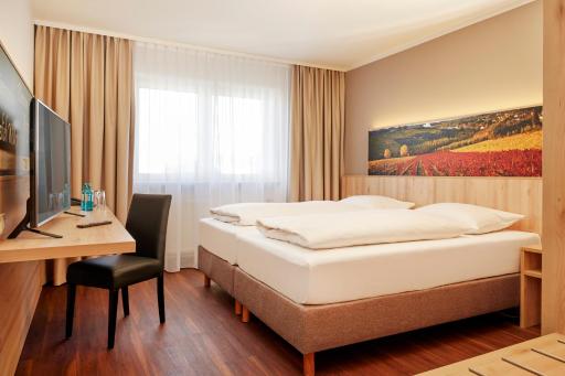 H+ Hotel Stuttgart Herrenberg - Housity