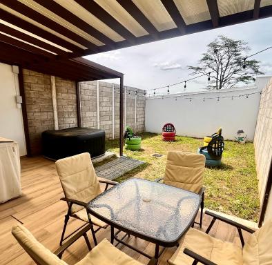 Casa de Primavera con Jacuzzi - Santa Ana - Housity