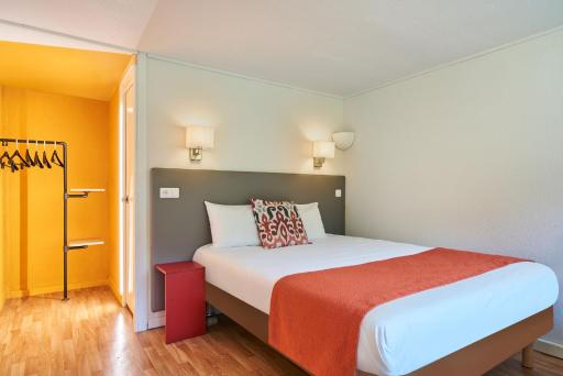 The Originals City, Hôtel A Pic, Cherbourg - Housity