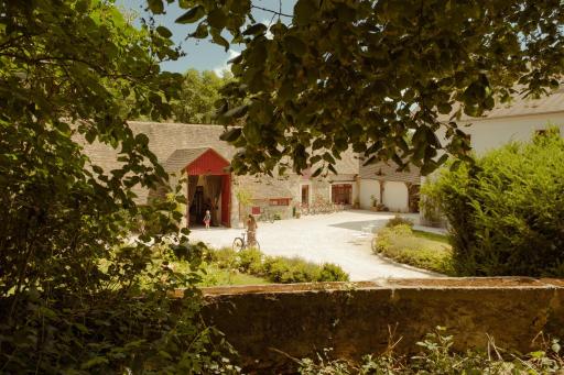 Le Barn - Housity