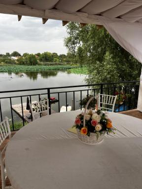 La nuferi lac to Therme & Aeroport Otopeni - Housity