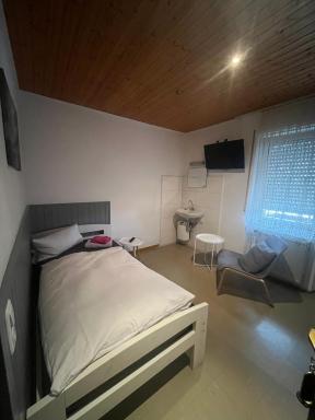 Hotel / Gaststätte Jonen‘s Eck - Housity