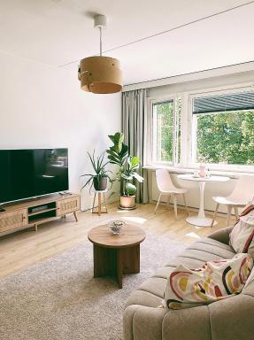 Cozy central flat next to tram and bus stations - Housity