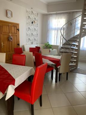 Szent István Wellness Panzió - Housity