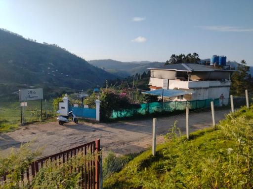 Misty Moonrise - Housity