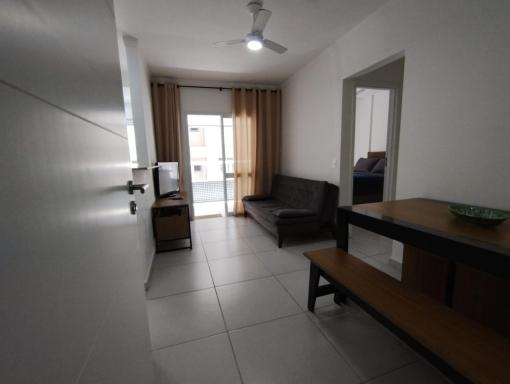 Apartamento na praia da Guilhermina com garagem - Housity