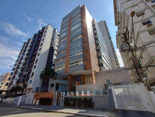Apartamento na praia da Guilhermina com garagem - Housity