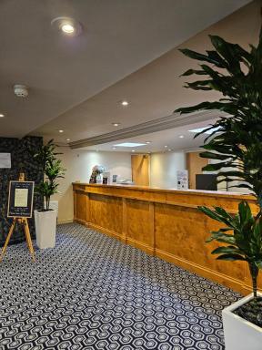 The Queens Hotel - Housity